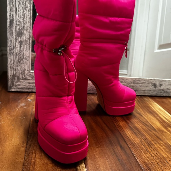 Puffy hot pink platform boots 7 - Picture 10 of 10
